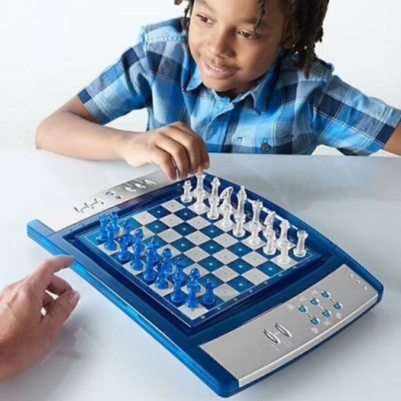 Chess Light  Ages 7+ - Picture 3 of 6